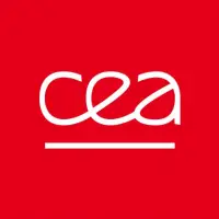 Logo CEA sur fond rouge